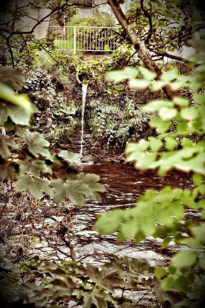 Discharge into the Aire