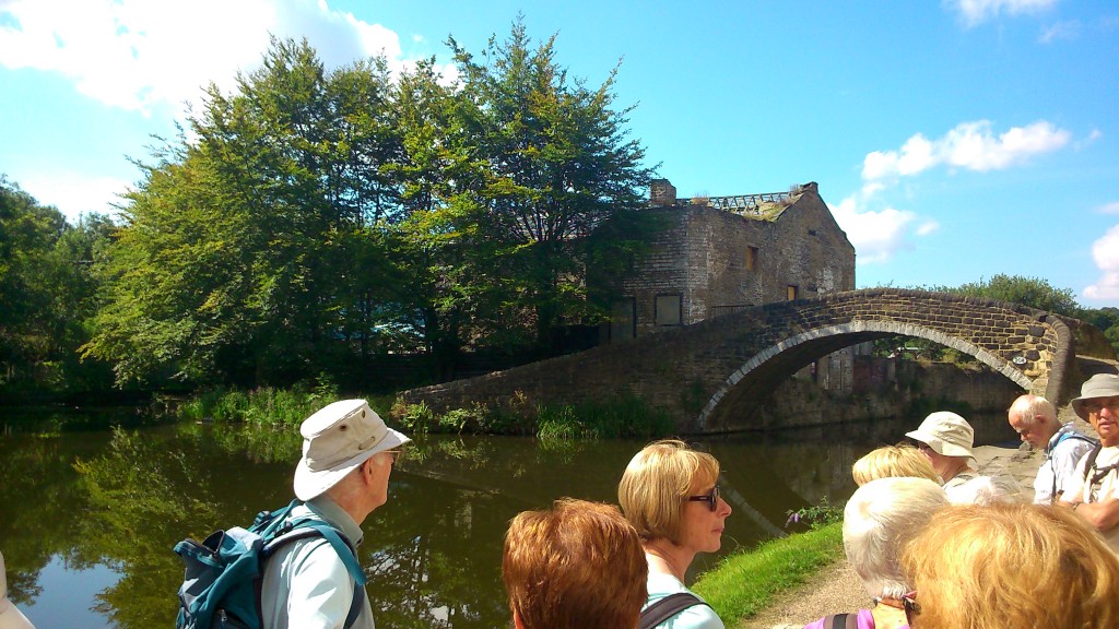 ... via the Leeds-Liverpool Canal at Shipley (this shot is at the junction of the former Bradford Canal)